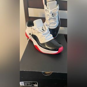 Air Jordan tennis shoes